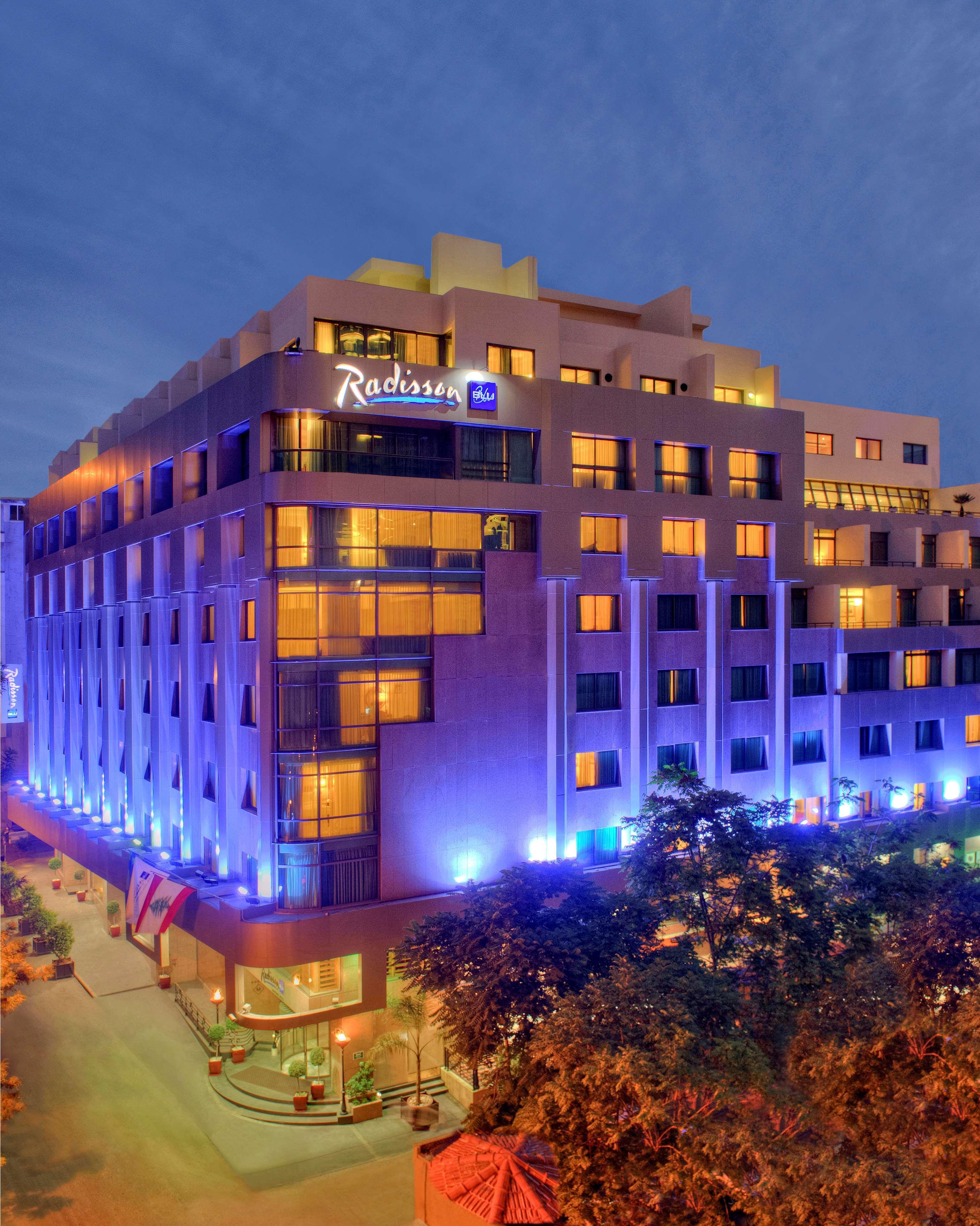 Отель Radisson Blu Martinez Бейрут Экстерьер фото Radisson Blu Hotel, Karachi