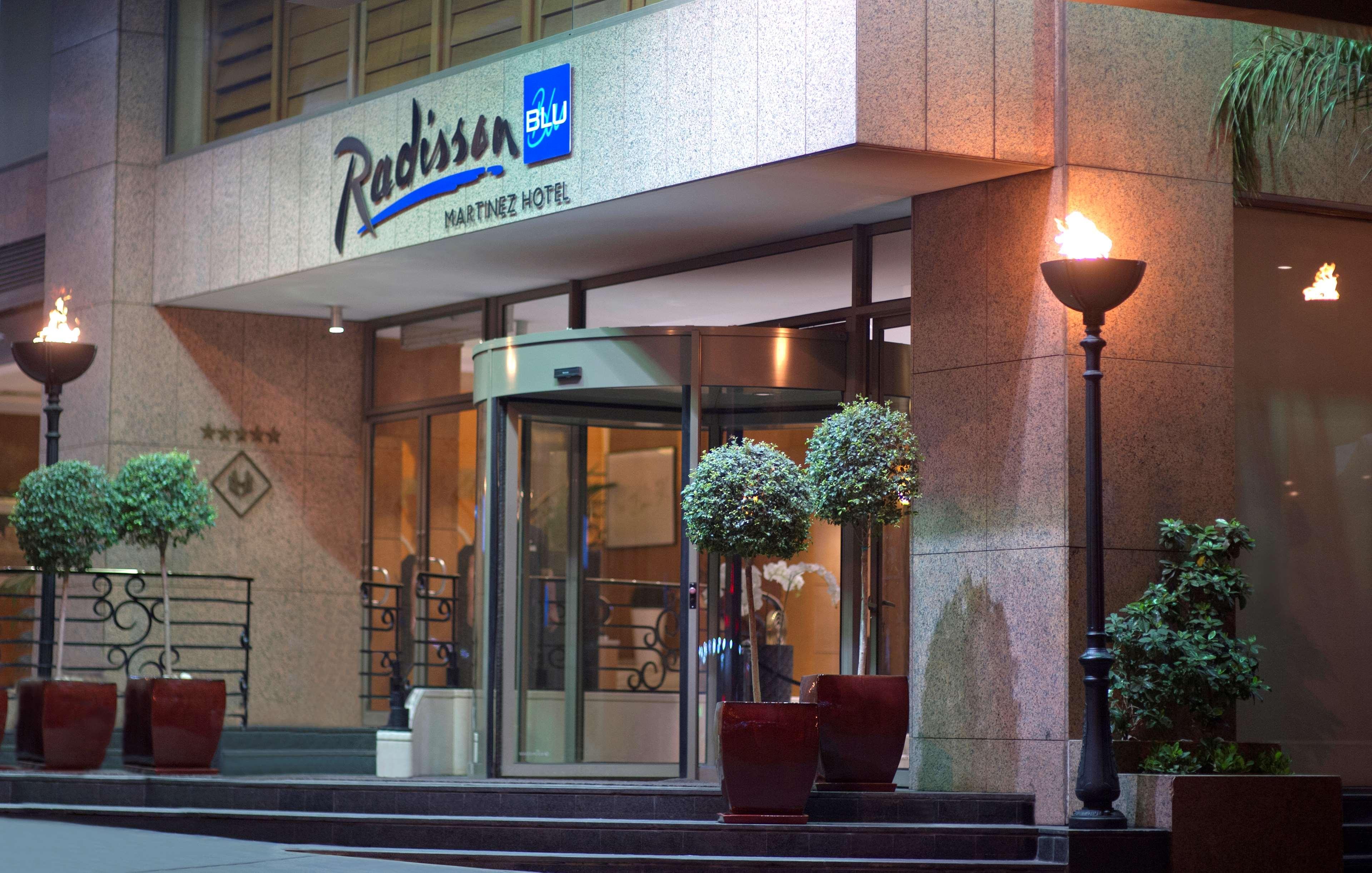 Отель Radisson Blu Martinez Бейрут Экстерьер фото Radisson Blu in Athens