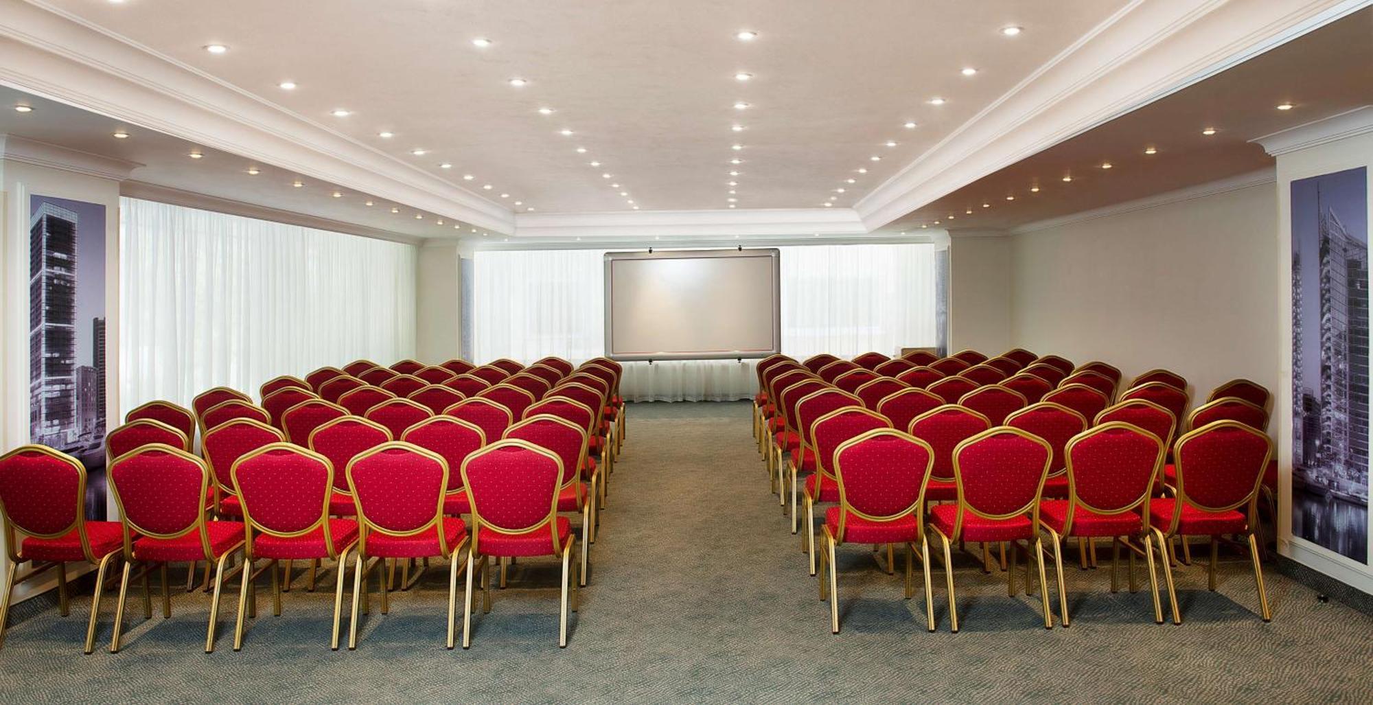 Отель Radisson Blu Martinez Бейрут Экстерьер фото A typical conference room